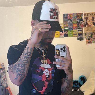 rollitupdot's profile picture. we are not the same🙅🏽‍♂️🖕🏽