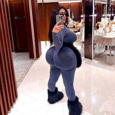 Ifunanyathomp10's profile picture. Step into my seductiveness I, NAYA👑, welcome you to my exclusive fan acct..Join the elite 🌟and indulge in a world of exclusive content, IG: ifunanya_thompsons