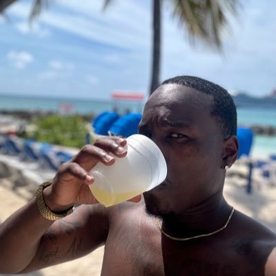 EGs2Vicious's profile picture. 💕🎀 ⚓