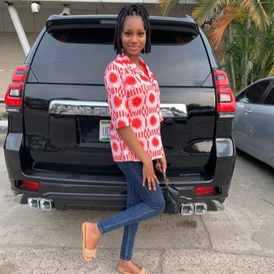 I sell affordable male and female wears such as clothes, shoes, bags, necklaces, belts, baggy jeans, boyfriend jeans etc number 1 Davido fan🥰