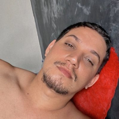 Pequeno Estranhoさんのプロフィール画像