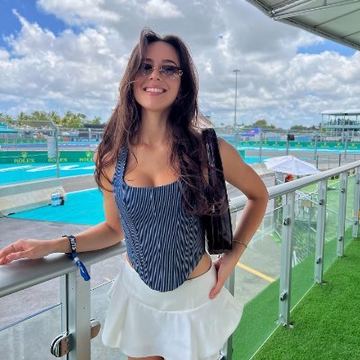 MarcolongoC's profile picture. Love life, love yourself, and be the most authentic version of yourself.