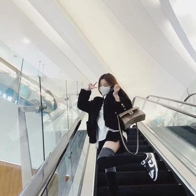 こんにちわ!(=^・^=)フォローお願いします!DMで楽しくお話しましょう!😛🙏友達を作りたいです(^◇^)一緒にカフェ巡りしたり、おしゃべりしたりしませんか?是非とも宜しくお願いいたします。仲良く過ごせると嬉しいです♪(^^)♡