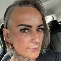 Sarah Owens (@sazzlepants76) 's Twitter Profile