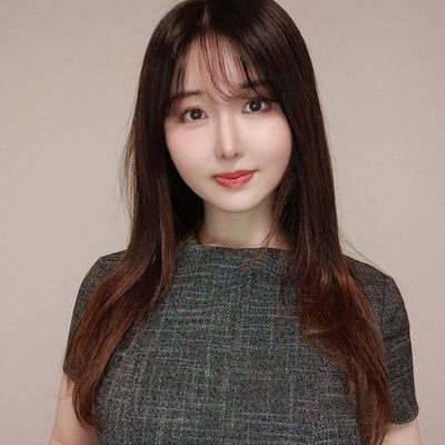 身長164センチ、Eカップ
スレンダー
とても気さくでフレンドリーです(^^)
DM対応はしていないです