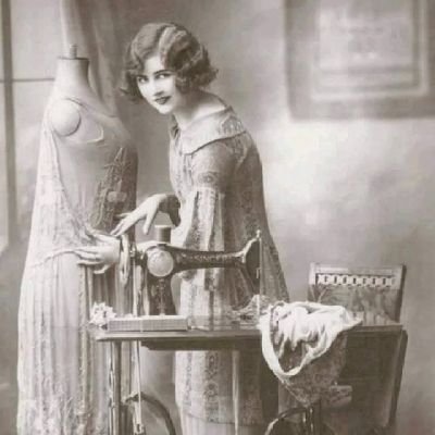 El meu món tèxtil ✂️👗🧵🪡.
Creació. 🖌️🖋️📐
La unitat del poble, sense idiologies, ens farà lliures.
Visca Catalunya lliure.