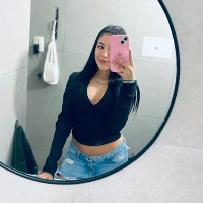 brisaromeero's profile picture. 💙RosarioCentral💛 📚Estudiante de Medicina UNR