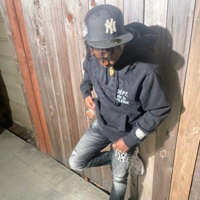 imstackinpape's profile picture. #TheOne