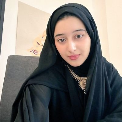 nn_nn_s's profile picture. أنا امرأة واضحة، إن أعجبني

شيء تحدثت عنه إن أجبت على رسائلك دون تأخير، فهذا لأنني متفرغة ليس لأنني في انتظارك إن أردت شيئًا منك، حتماً سأفصح عنه ولن أهدر عمري