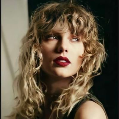 tgwdaciwyw's profile picture. wanna wear her initial on a chain around my neck