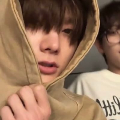 chengye050102's profile picture. 