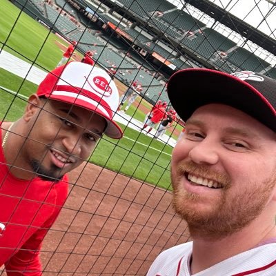 I like maps 🗺️ @UCRiverside ‘17 🎓 I also like the @Reds @49ers @SacramentoKings ⚾️🏈🏀 follow me on the other place ⤵️ he/him