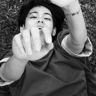 bts_thv_kim's profile picture. not real , I'm a role player 😊