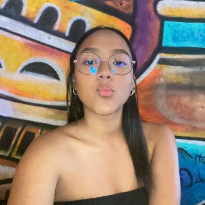 thaissmurillo_'s profile picture. 777