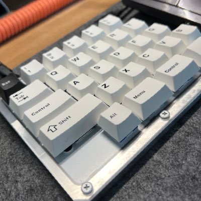 cozy_BB's profile picture. キーボードのみを扱う垢。愛機は7sPro、Corne Cherry、GoFoty v2 Ortho、HHKB Pro Hybrid改。HHKB配列に毒された分割HHKB配列党信者