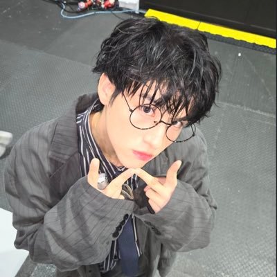 hirunkit_tty's profile picture. SkyNani has me in a chokehold. ❤︎₊ ⊹PondPhuwin, WilliamEst, AouBoom and more