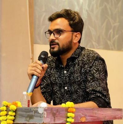 priyansh012003's profile picture. Living in the present, obsessed with the past. ⏳