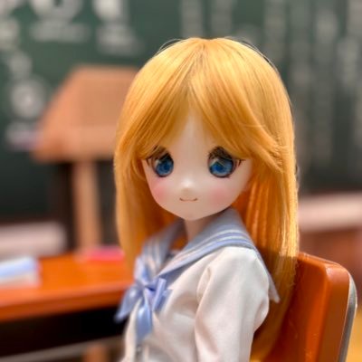 25年2/16にアキバのドルポでお迎えしたMDDのめりるちゃんです。名前は初めてお迎えしたアゾンの1/6の子が由来。好きな音楽ジャンルはEDM kawaii future bass future core