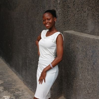 Accountant/Easy-going/ I'm here for fun/Pastry Chef/Anything doughnuts,meat/chicken pie/ Ronaldo ⚽/Wizkid FC
