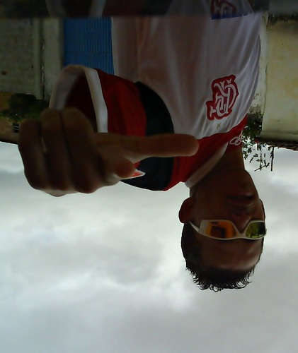 Me chamaram de Ninguém, fiquei feliz, pois ninguém é Perfeito!
http://t.co/4CO4bTBMAL