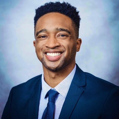 PGY-3 at @cookcountyEM 🏥| @rushumedcollege Alum 🎓| My tweets reflect my own views. Likes/Reposts ≠ Endorsements | #BLM ✊🏾 #HealthcareForAll , 🇵🇸🍉