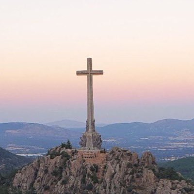 acllorente's profile picture. Farmacéutico, padre de familia y Del Real Madrid. Pero ante todo Español y orgulloso de serlo, NO DM