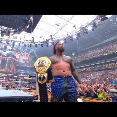 OneUpNoLonger's profile picture. Commentary of @wweusos.