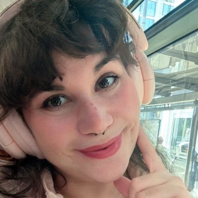 J'aime la frangipane, les gyozas, les draps propres. Valar Morghulis.
Les copines avant les coups d'pine.
Twitch affiliate
#FreeLuigi 💚