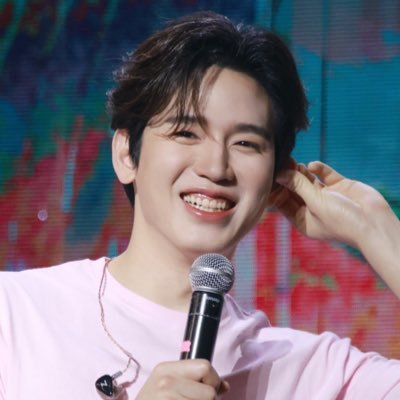 _halohaloha_'s profile picture. once polca, always polca🪐
Please pay attention to me.😭 I don't want to be a robot anymore.