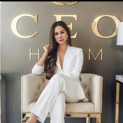 Tiểu sử : từng cộng tác tại tập đoàn Legatech Việt Nam từ tháng 4 năm 2020 hiện tại đang làm công tác viên Esomar .