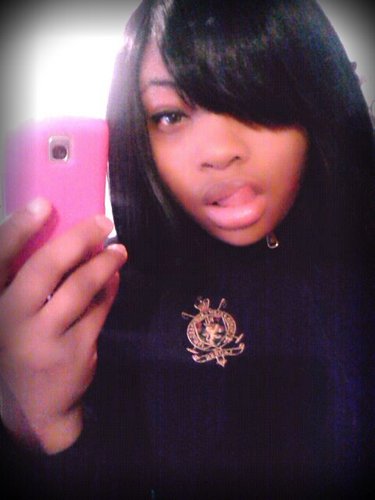 Im Guccii..Yuh know biiggDawgg frm the D.No need 4ah life storyy.