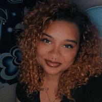 Dessie Vee🖤 (@dessvaldes) Twitter profile photo