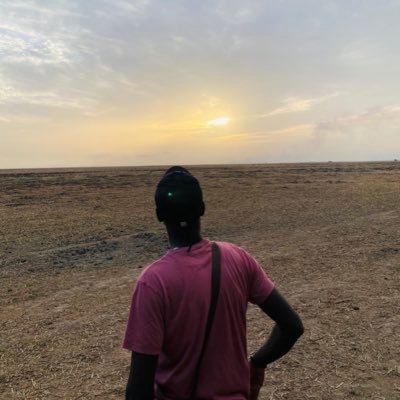 La vie est courte, la mort aussi.🫀. Bac +3 Sociologie🇬🇳... Le reste tiendra ici👇🏿