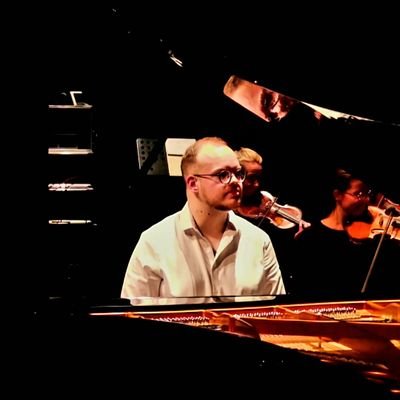 Professeur de piano 🎹 🇫🇷 Code Switch 2: SW-5345-7033-2919