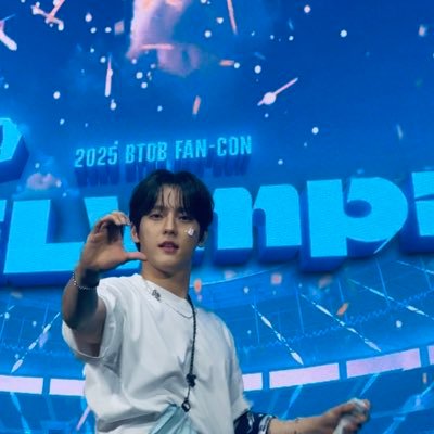 frhrosln's profile picture. BTOB 💙 GOT7 💚 SKZ ❤️ fangirl 🤍
