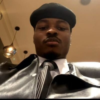 Samcol121's profile picture. CØJ