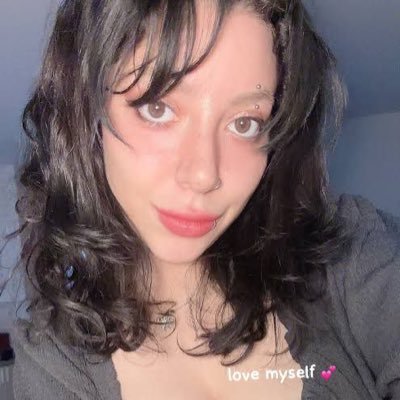 Elie898585E's profile picture. 