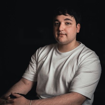 Dwechl's profile picture. #UXUI Designer & #VisualDesigner | #SocialMedia Strategist turning brands into trends. Let's build something Bold.