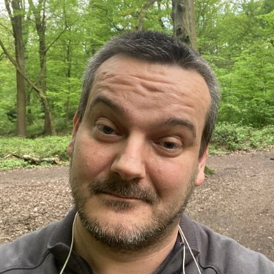 TWyTec's profile picture. #1EuroForUkraine #StandWithUkraine
83.550.000 Personen in DE * 1€ * 365 Tage = 30,5 Mrd. €
Eine Investition in Freiheit und Gerechtigkeit