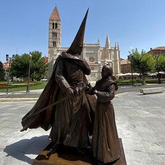 Más viejo que la Piedad, con más pasos que Vera Cruz, más chulo que Angustias y poniendo más pegas que el Museo. Semana Santa de Valladolid.
