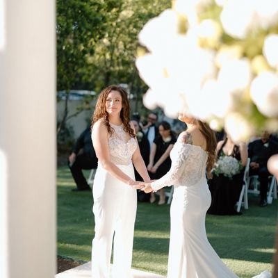 PilarPinkus's profile picture. ~ Lover of all Sapphic things
~ Different Cultures and Food
~ All Sports