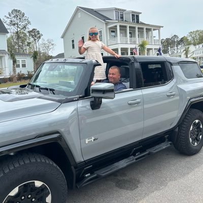 weasertt's profile picture. Husband and father of 2 beautiful daughters