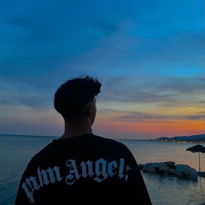 ozaninkirani's profile picture. 