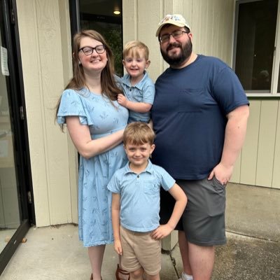 30-something // Wife // Mama // Streamer // Former CM // Christian // Reader // Mod for @LindzVidzz // Nick is my Prince Charming ❤