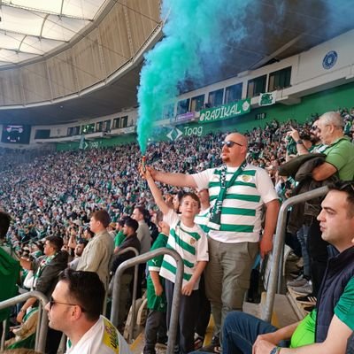 Rüzgar A. & Ada'nın babası,Bursaspor Genel Kurul Üyesi,Atatürk'ün izinde.