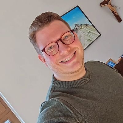 DuaneCec's profile picture. Survive ..it’s all you can do now a days 🇺🇸 , like traveling , learning different cultures, hiking 🥾, indoors, 👨‍⚕️ 🩺🥼🩻documentaries