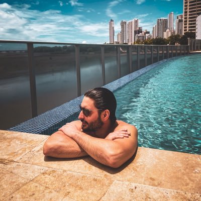 flcinfinita's profile picture. Economista | Máster en Fintech y Blockchain |
Emprendedor | Asesor de Negocios e Inversiones |