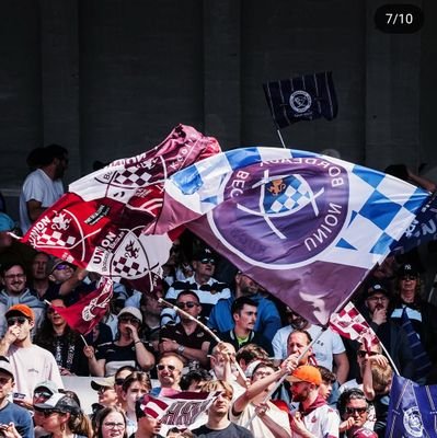 UjaaxVI's profile picture. 