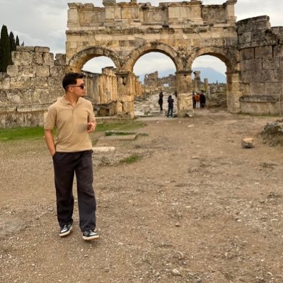 gunseladem1's profile picture. 