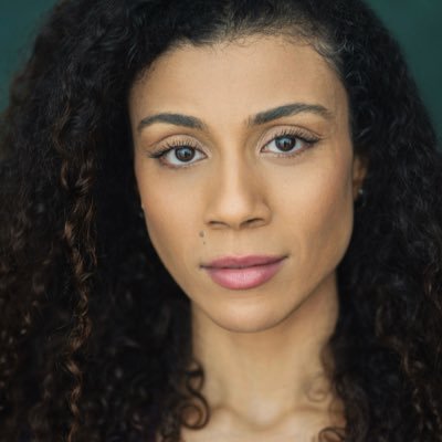 Actor training at @lamdadrama graduating in 2025 ✨ Voiceovers: @JVAgency Multilingual 🇺🇸 🇮🇹 🇫🇷 🇰🇪 She/Her 🇮🇹 & 🇰🇪